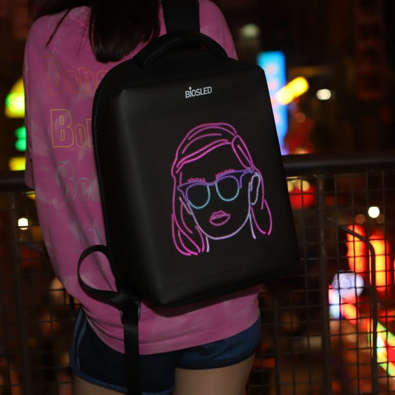 LED BACKPACK The APP and backpack display sync